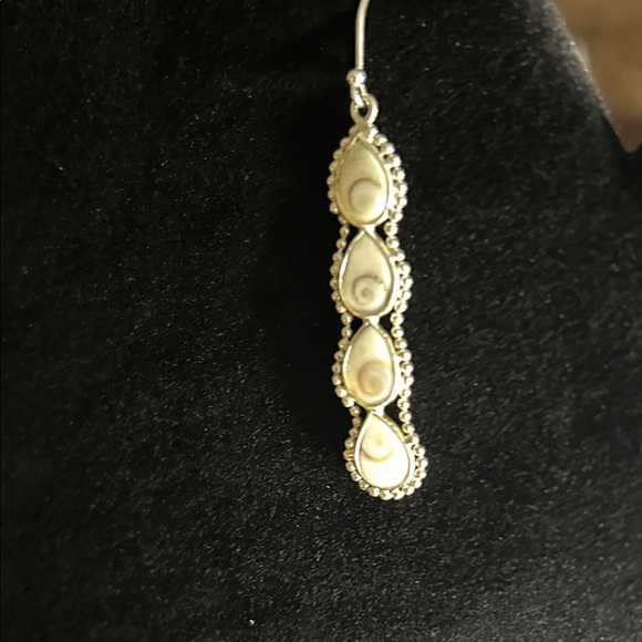 Elegant Silver and White Teardrop Earrings - Picture 4 of 5